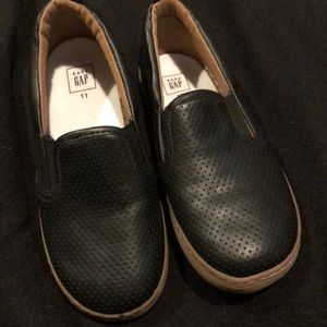 New gap shoes